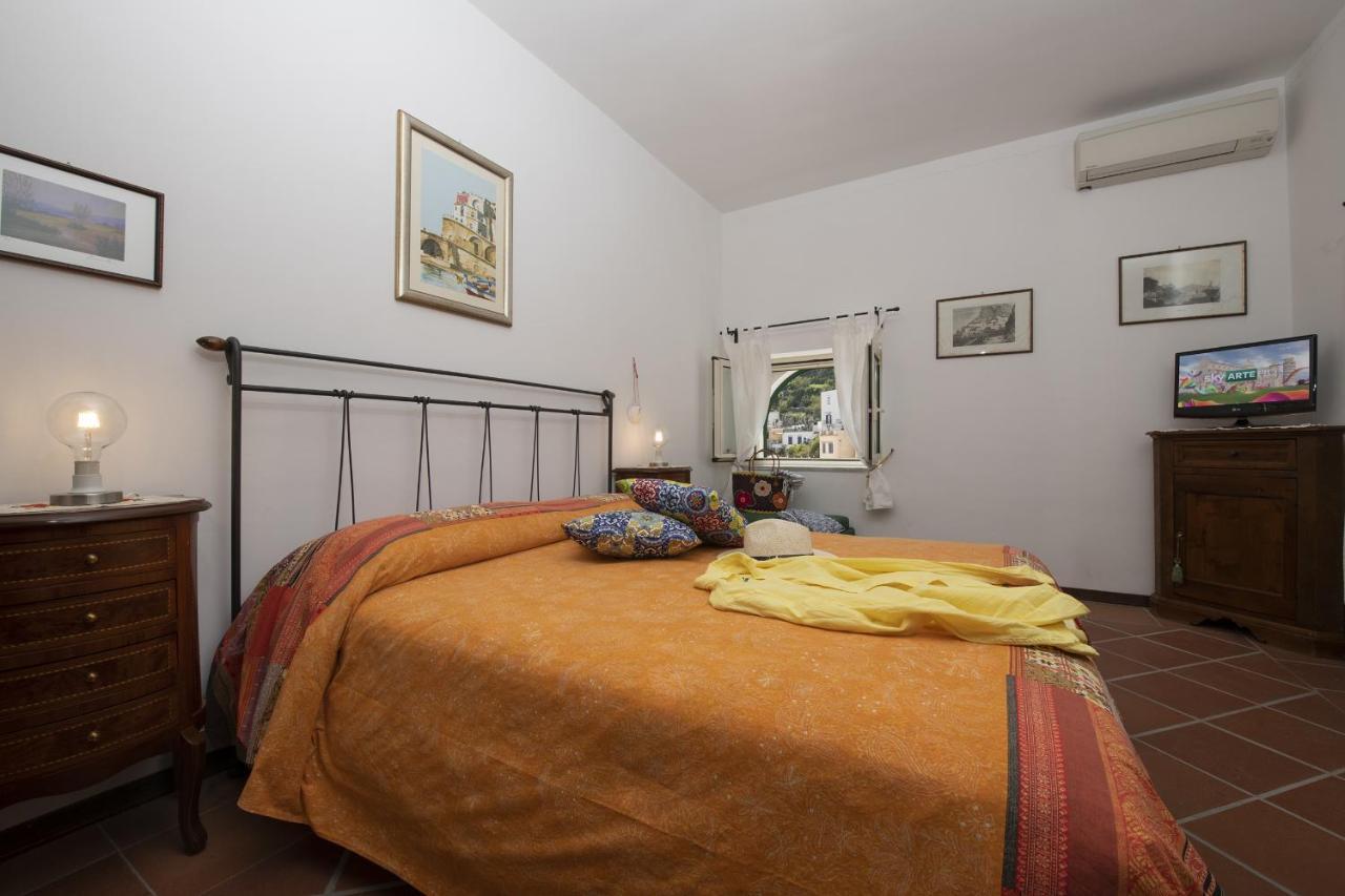 La Casa Di Carmela - Amalfi Coast Apartment Atrani Bagian luar foto